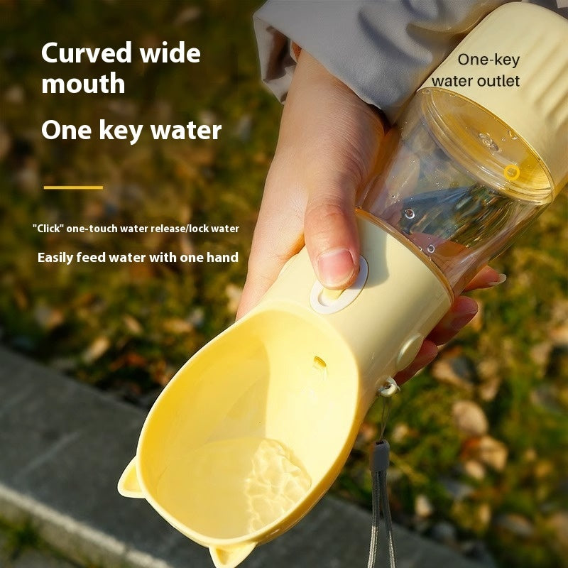 Portable Pet Water Bottle – One-Hand Hydration On-the-Go
